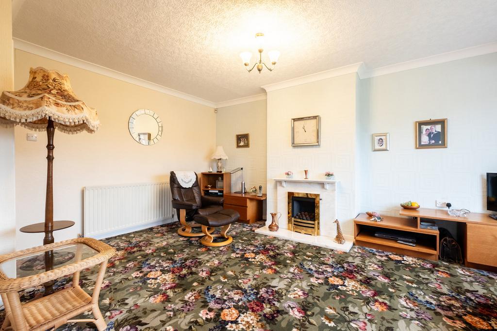 Singleton Avenue, Lytham St. Annes, FY8 2 bed semidetached bungalow
