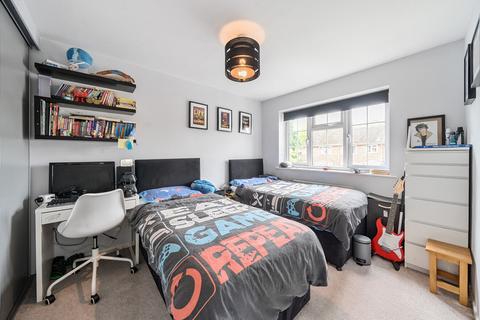 36 Gresham Way, Frimley Green, Camberley, GU16 6LZ