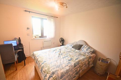 2 bedroom flat to rent, London, E15
