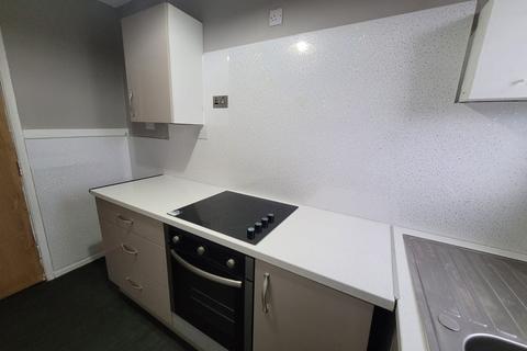 1 bedroom flat to rent, 47a Braithwaite Avenue, Keighley, BD22 6ET, BD22