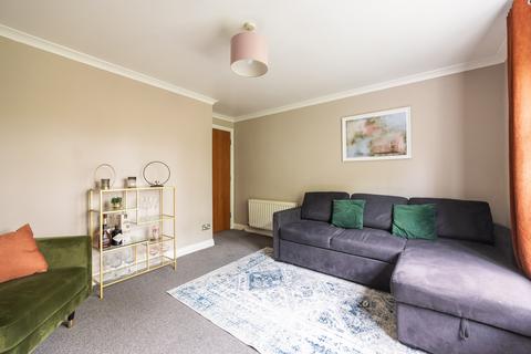 24/8 Springfield Street, Edinburgh, EH6 5DE