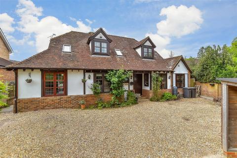 4 bedroom detached house for sale, Mapledrakes Road, Ewhurst, Cranleigh, Surrey