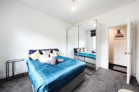 1 bedroom flat for sale, Keele Close, WD24