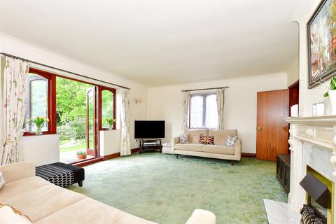 3 bedroom bungalow for sale, Lewes Road, Uckfield, East Sussex