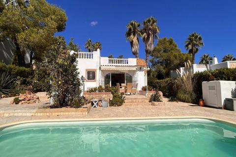 2 bedroom bungalow, Santa Eulalia , Ibiza , Illes Balears