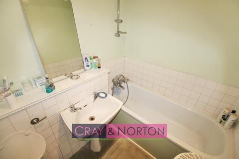 21 Alpine Close, Croydon, CR0 5UN