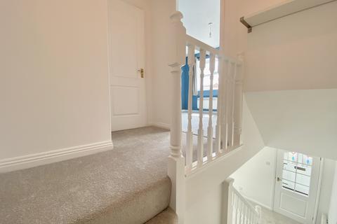 1 bedroom house to rent, Norwood Close, Twickenham TW2