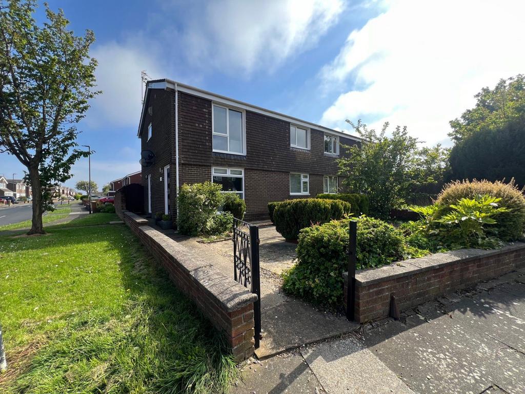 Stirling Drive, North Shields, Tyne... 2 bed flat for sale £120,000
