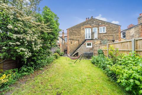 2 bedroom flat for sale, Glenfield Road, Balham