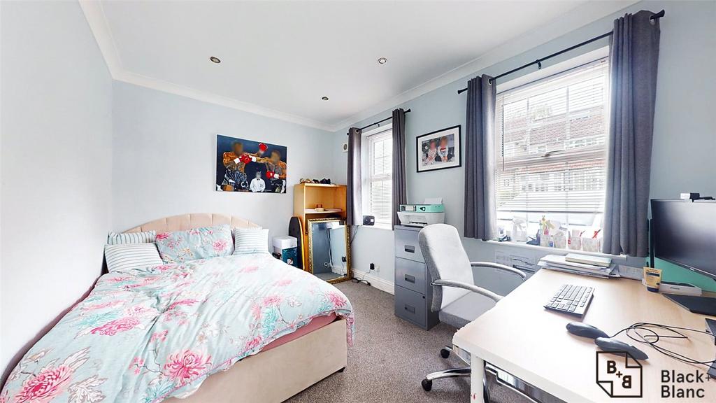 Bedroom/Office