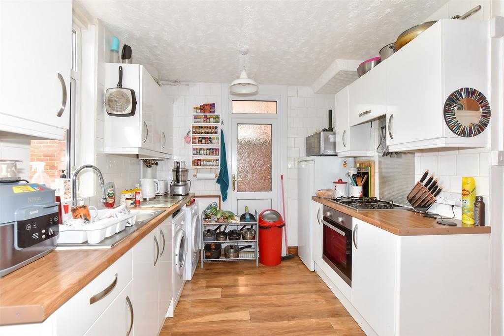 St. James Park Road, Westbrook, Kent 3 bed semidetached house for sale