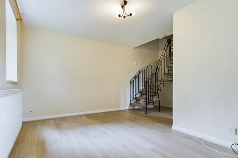 1 bedroom terraced house to rent, Bracken Bank, Lychpit, Basingstoke, RG24