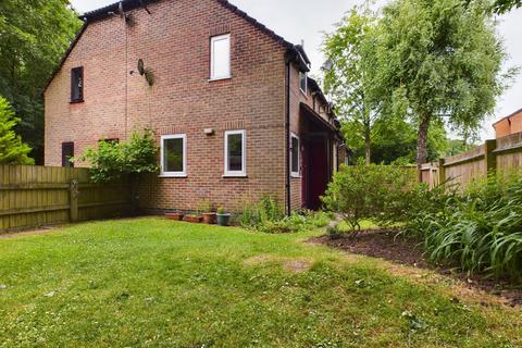 1 bedroom terraced house to rent, Bracken Bank, Lychpit, Basingstoke, RG24