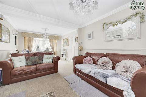198 The Avenue, London, E4 9SE