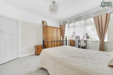 198 The Avenue, London, E4 9SE