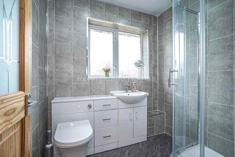 14 Alder Place, Johnstone, PA5 0DE