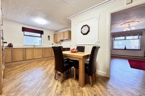 3 bedroom detached bungalow for sale, Cross Street, Aberdare CF44