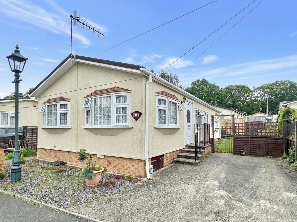 Oaktree Park, St. Leonards Ringwood... 2 bed park home for sale £225,000