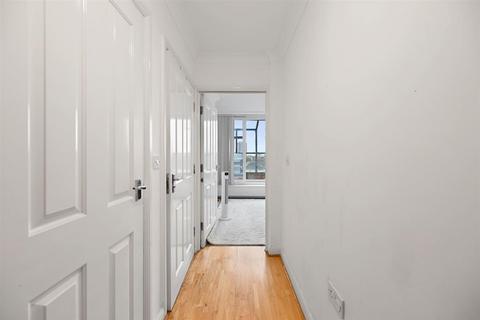 1 bedroom apartment for sale, Eldridge Court, St. Mark's Place, Essex