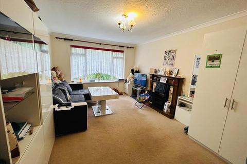 2 bedroom flat to rent, Stickleton Close, Greenford, UB6