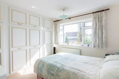 2 bedroom flat to rent, Stickleton Close, Greenford, UB6