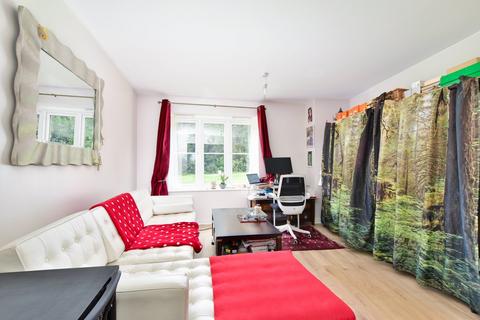 1 bedroom flat for sale, Haywood Crescent, Lockhart Road, Watford, WD17
