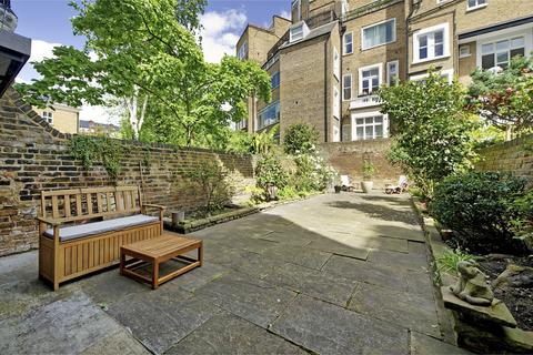 3 bedroom flat for sale, Marloes Road, London, W8
