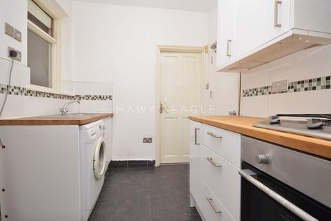 3 bedroom cottage to rent, Hesperus Crescent, London, Greater London. E14