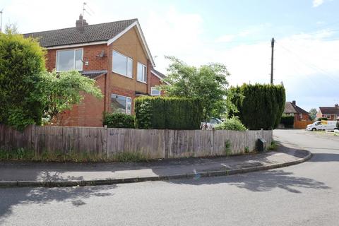 3 bedroom semi-detached house to rent, Horndean Avenue, Wigston LE18