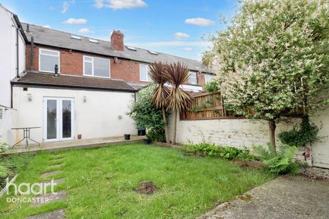 3 bedroom terraced house for sale, Craithie Road, Doncaster
