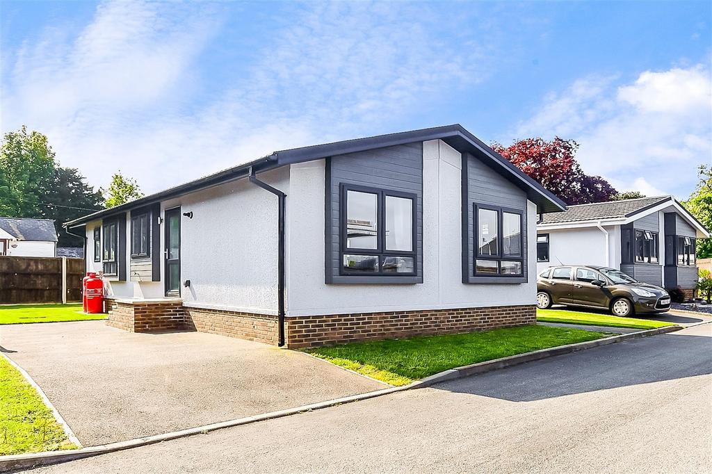Dover Road, Barham, Canterbury, Kent 2 bed park home for sale £170,000