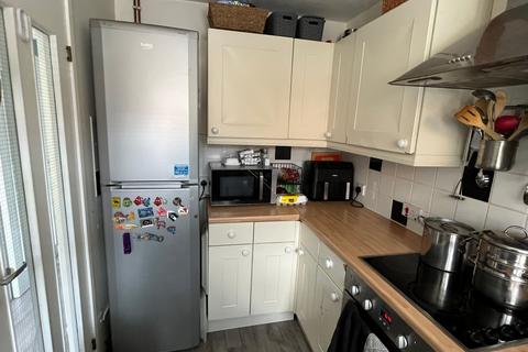 53 Deerhurst Close, Feltham, TW13 7HS