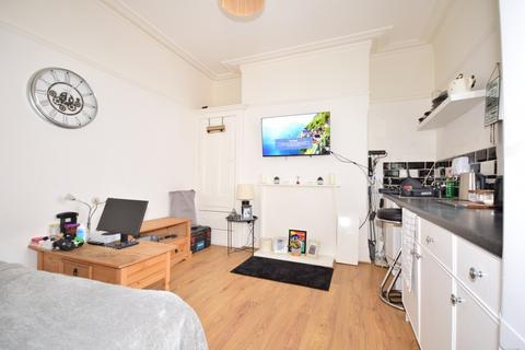 1 bedroom in a house share to rent, London Road Portsmouth PO2