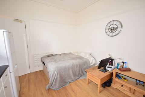 1 bedroom in a house share to rent, London Road Portsmouth PO2