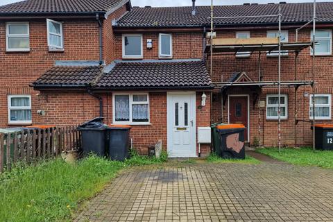 3 bedroom terraced house to rent, Constable Close, Houghton Regis, Dunstable, Bedfordshire