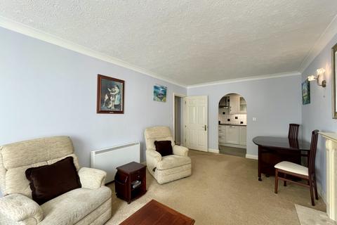 2 bedroom apartment for sale, Thorpe Hall Avenue, Thorpe Bay, Essex, SS1