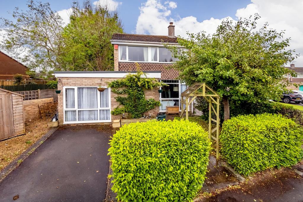 Waverley Road, Bristol BS48 4 bed detached house for sale £399,950