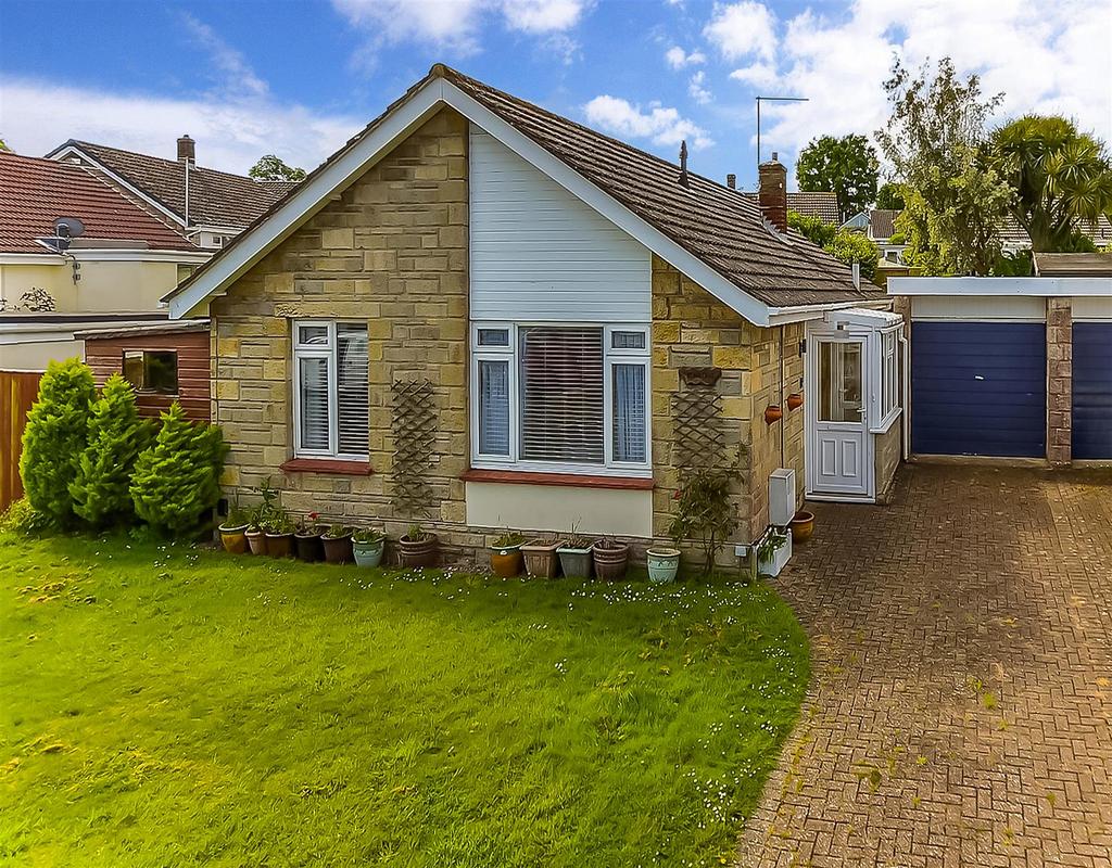 Marina Avenue, Appley, Ryde, Isle of... 3 bed detached bungalow for