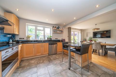 4 bedroom detached house for sale, The Copse, Fields End