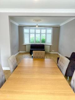 3 bedroom semi-detached house to rent, Harrow HA2