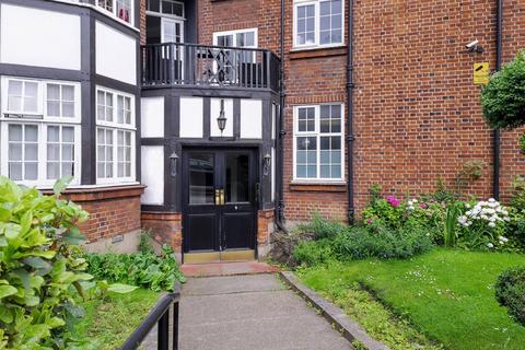 3 bedroom flat to rent, Vernon Court, Child's Hill, London, NW2
