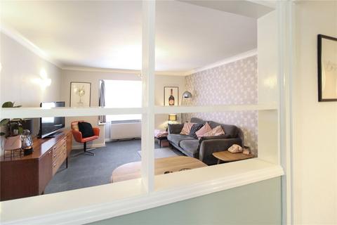 1 bedroom apartment for sale, Larchwood Close, Leigh-on-Sea, Essex, SS9