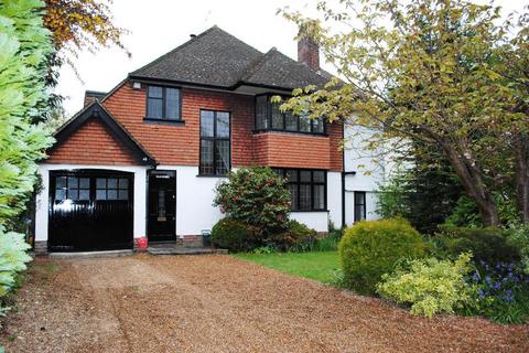 4 bedroom detached house to rent, The Riding, Woking GU21