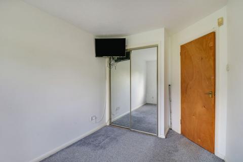 2 bedroom flat to rent, Benfleet Road, Benfleet, SS7