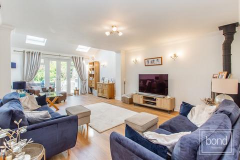 1 Barley Mead, Danbury, Chelmsford, CM3 4RP
