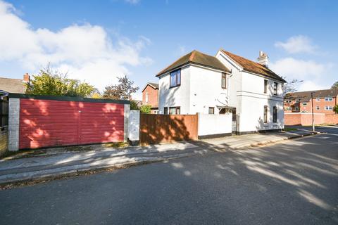 3 bedroom detached house for sale, Parkhouse Lane, Reading RG30