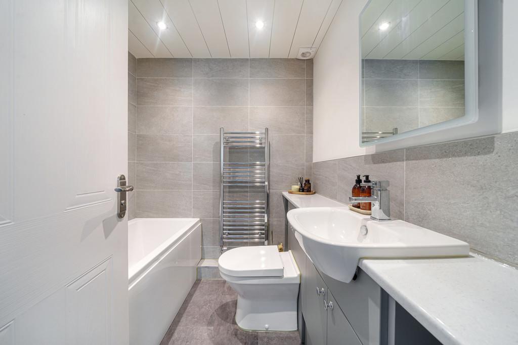 Modern Bathroom