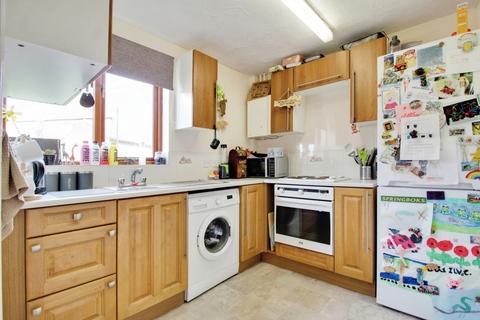 3 bedroom end of terrace house for sale, Lea Close, St. Andrews Ridge, Swindon