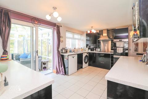 4 bedroom detached house for sale, Whiting, Dosthill