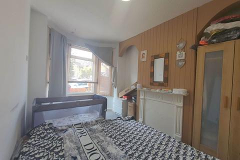 1 bedroom terraced house to rent, Liverpool Road, Reading RG1